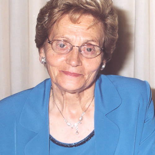 Maestra Bianca Martinelli (Egle Claudia)